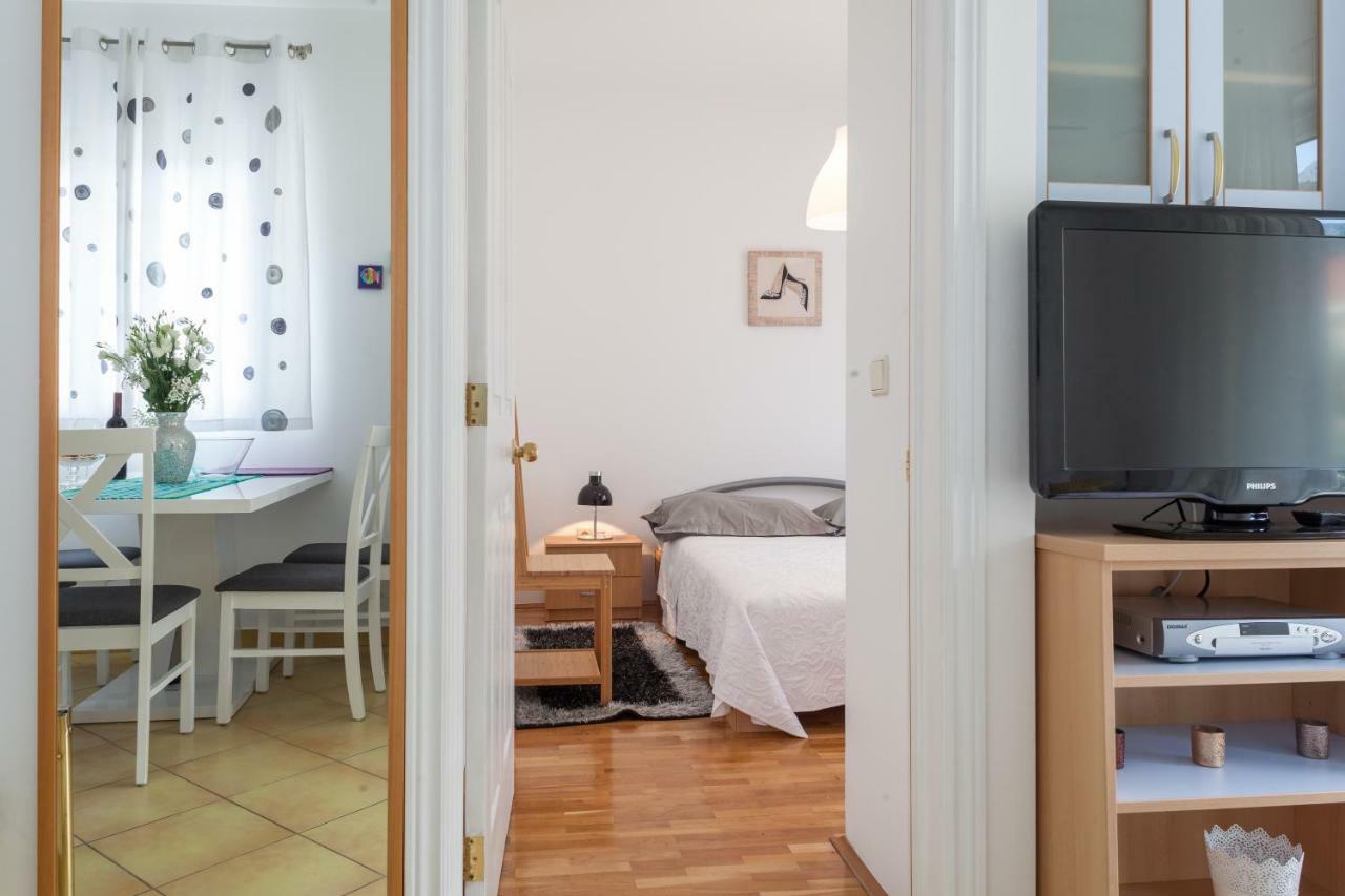 Apartments Ivandic Tucepi Ngoại thất bức ảnh